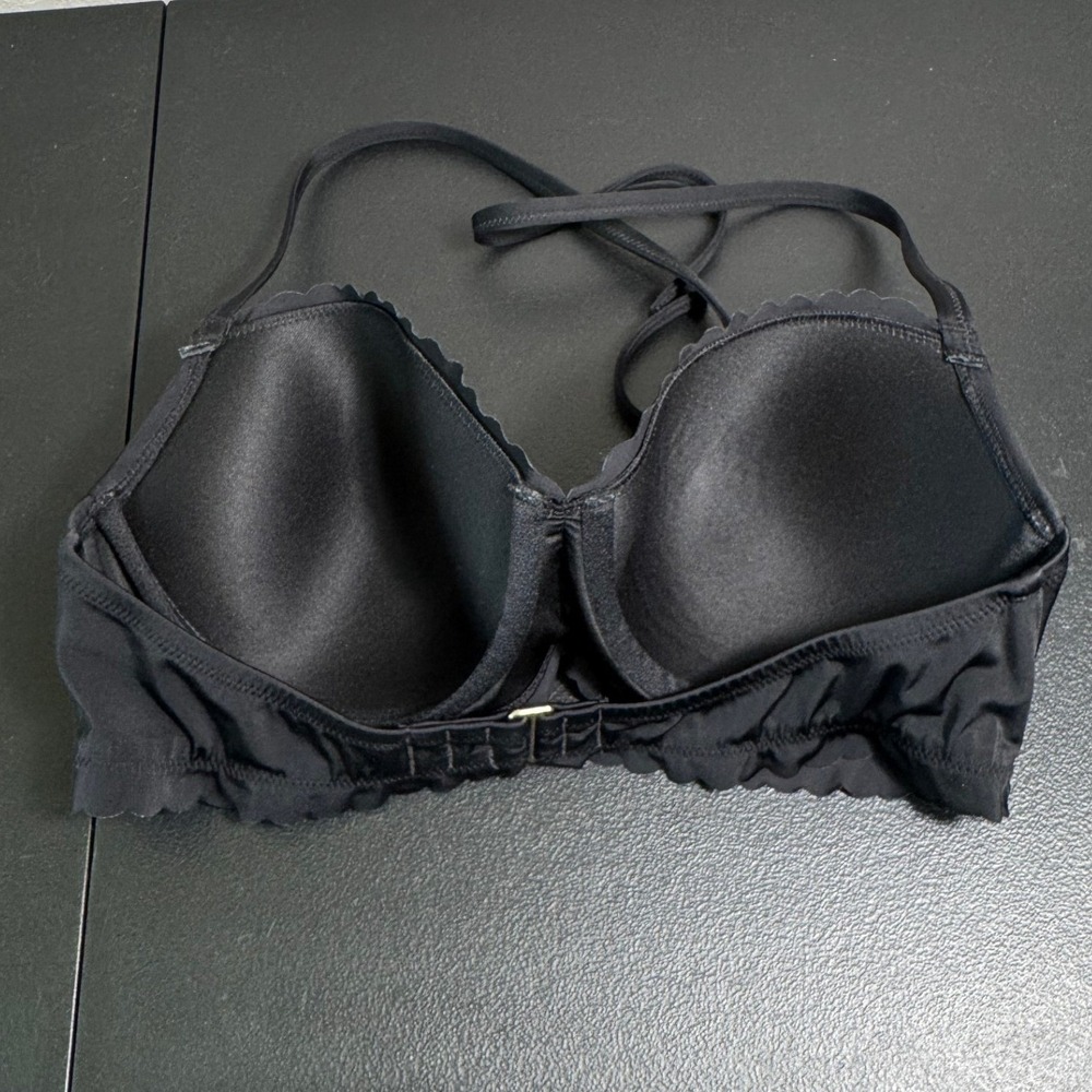 Victoria's Secret Black Scalloped Ruched Underwire Bikini Top 38C - Picture 2 of 6